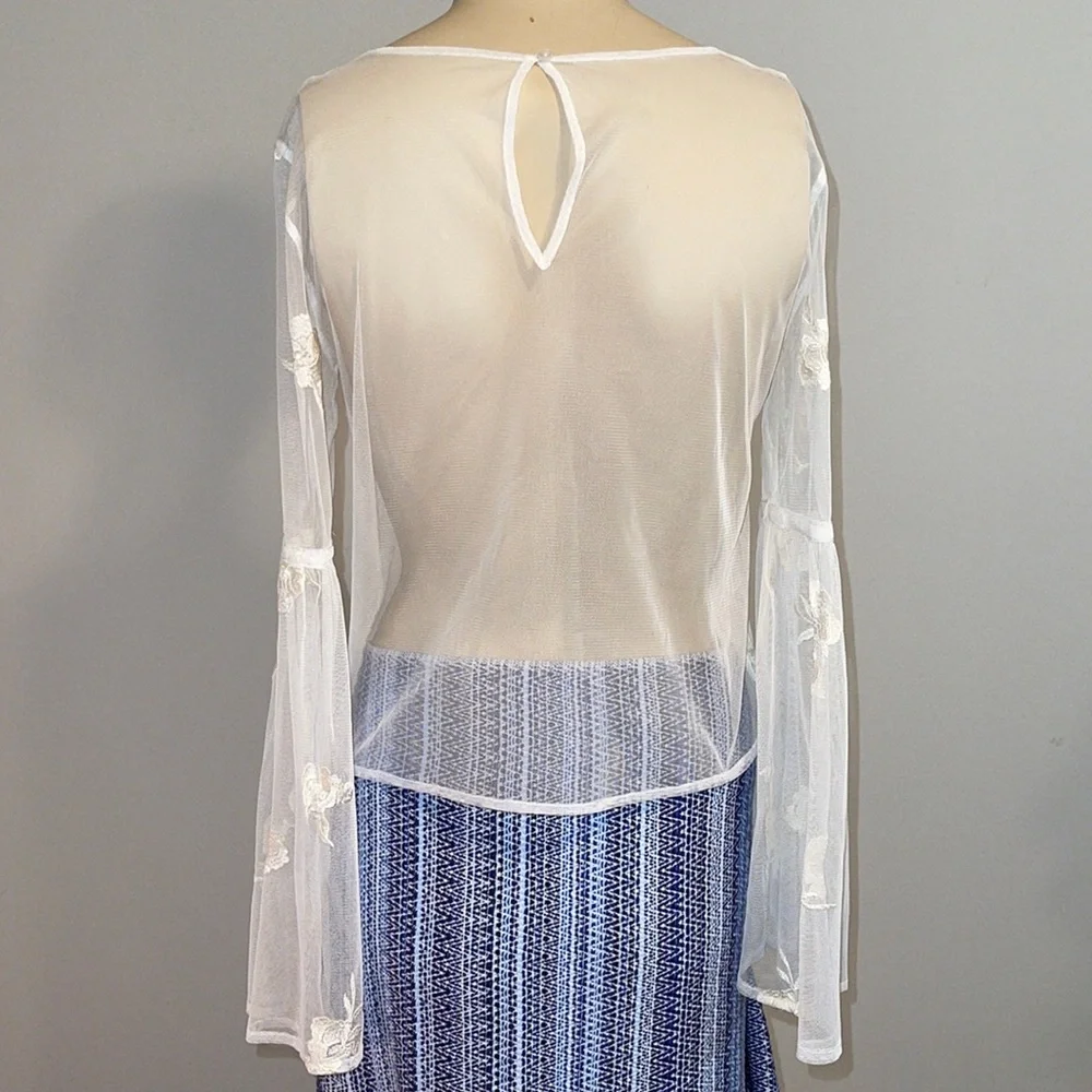 Women Ivory Sheer Net w/Appliqués/Pheasant Sleeve Shirt-Size- XS - Picture 3 of 8